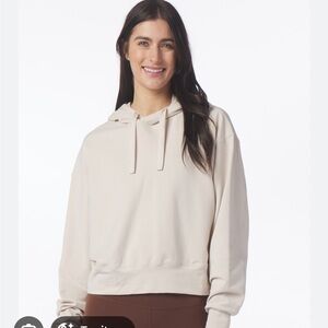 Glider Women’s Cropped Hoodie